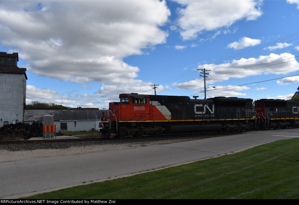 CN 8905